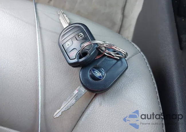 2FMDK3JC3BBA37921: 42572443