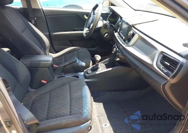 3KPA24AB3KE218210: 42573540