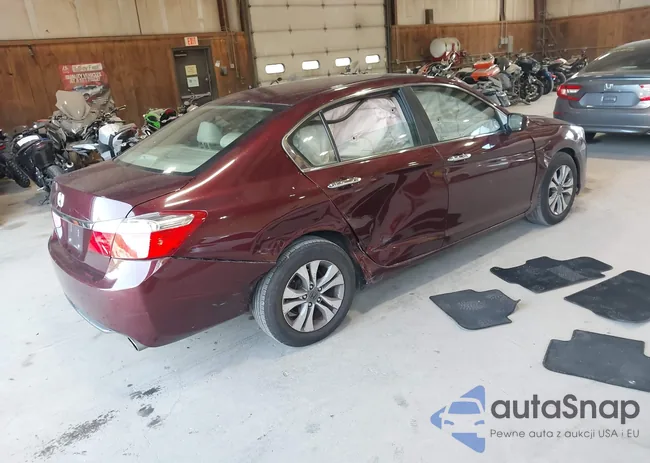 1HGCR2F32FA099523: 42573855