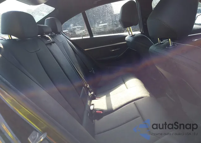 WBA8B9G54HNU09617: 42573905