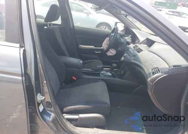 1HGCP2F32AA170301: 42573353