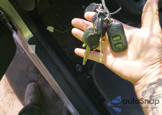 2T1BR30E17C782806: 42573387