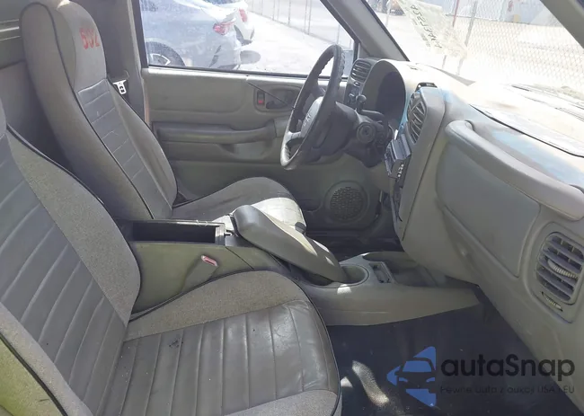 1GTCS14W028174053: 42573464