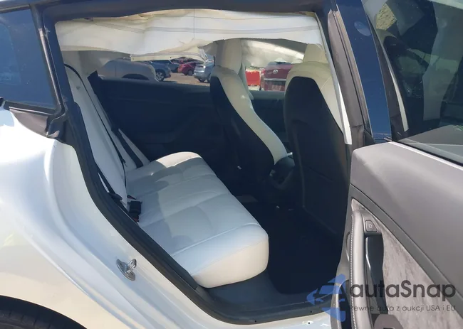 5YJ3E1EB4NF153035: 42574610