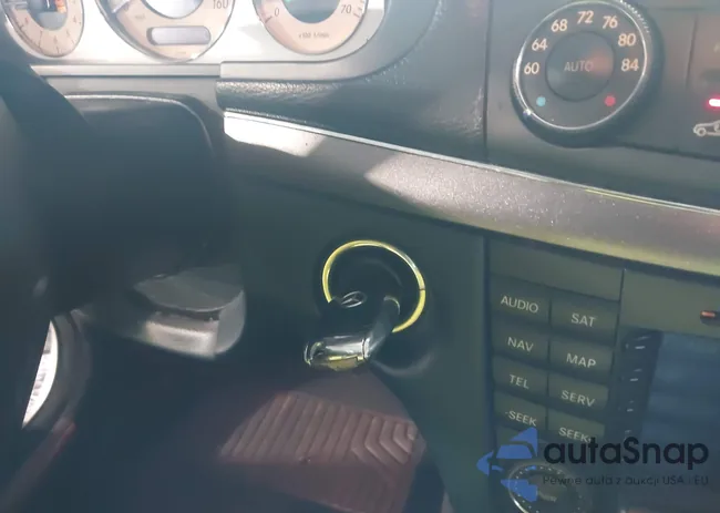 WDBUF56X27B077001: 42574879