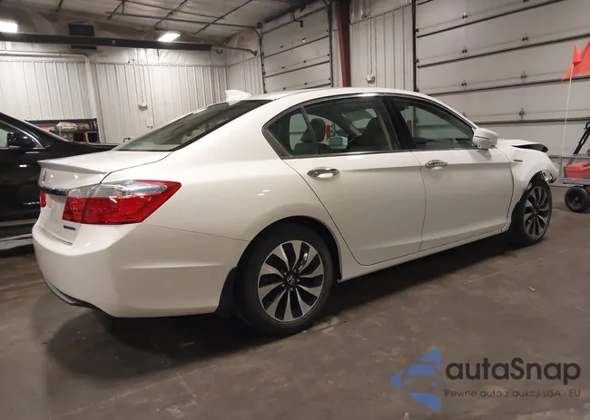 1HGCR6F53EA010341: 42575070