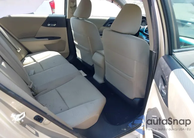 1HGCR2F37FA121208: 42575717