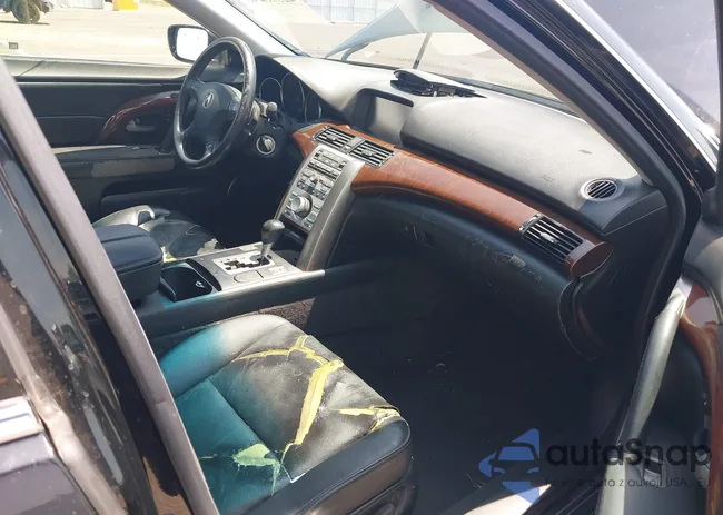 JH4KB16556C004076: 42575245