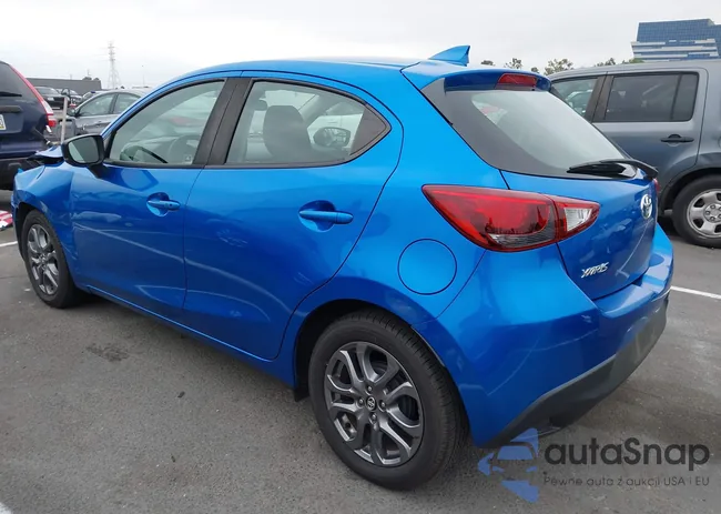 3MYDLBJVXLY704698: 42576820