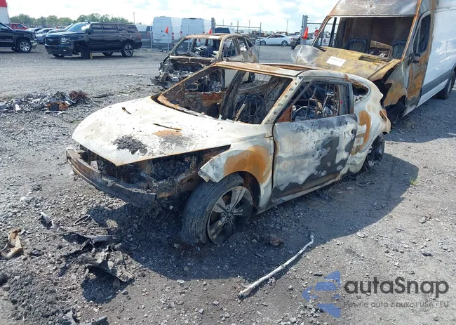 KMHTC6AD3CU040896: 42576821