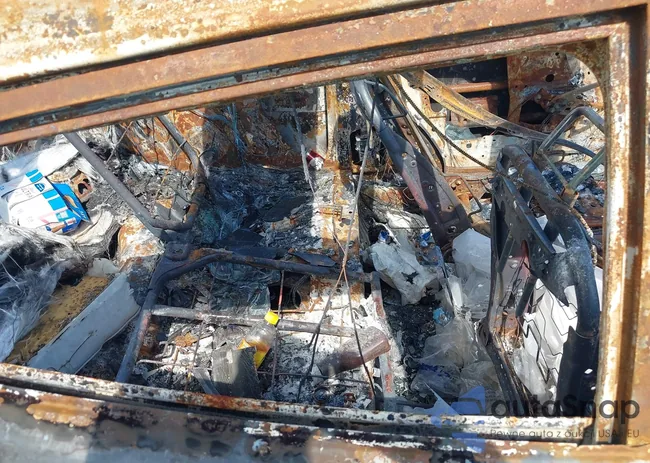 KMHTC6AD3CU040896: 42576821