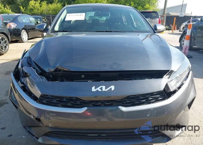 3KPF24AD0PE673790: 42576848