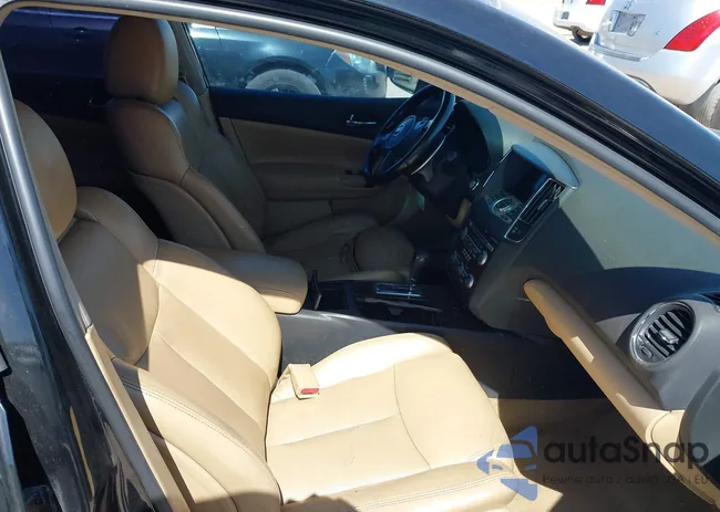 1N4AA5APXAC845633: 42576859