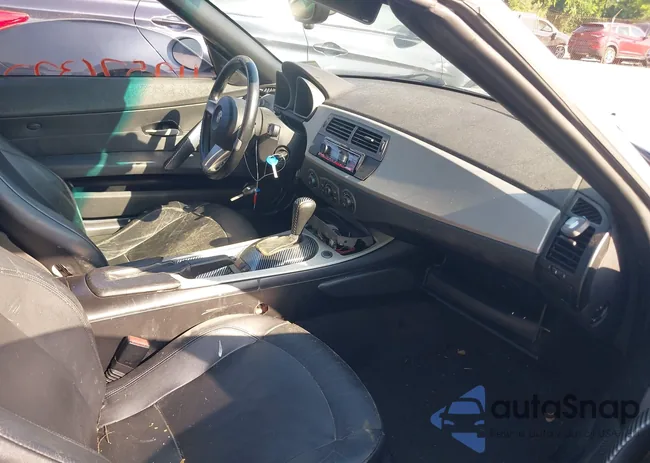 4USBT53493LU03726: 42576323