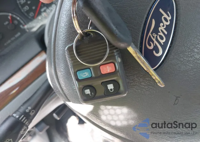 2FAFP73W03X140169: 42576325