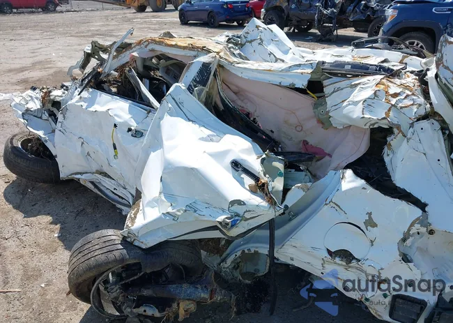 KMHRC8A32RU323165: 42576381