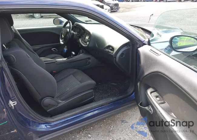 2C3CDZAG4FH810922: 42577687