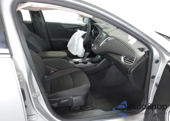 1G1ZD5ST6JF139878: 42577733