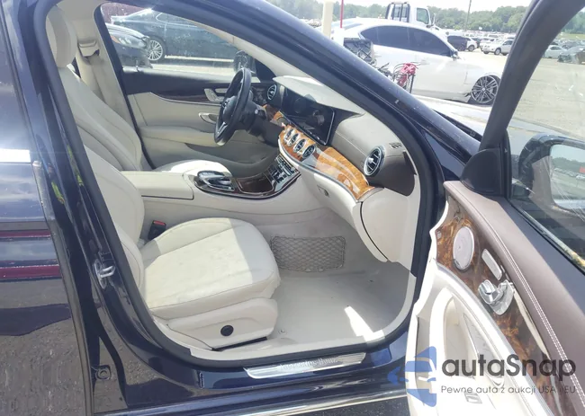 WDDZF4KB9KA630680: 42577781