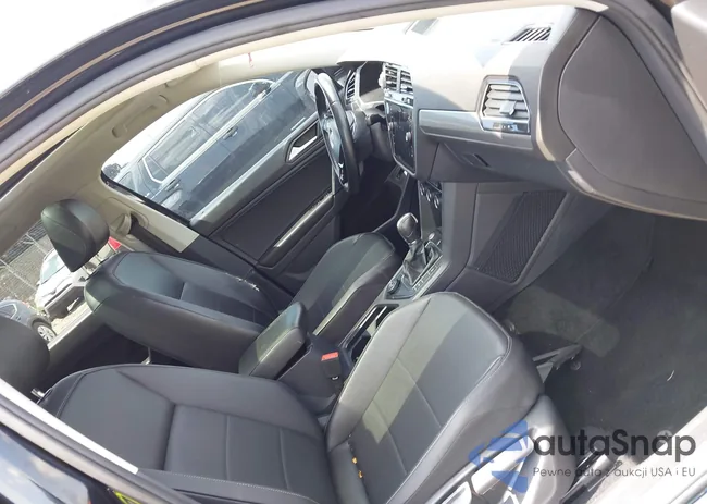 3VV2B7AX6KM007401: 42577918