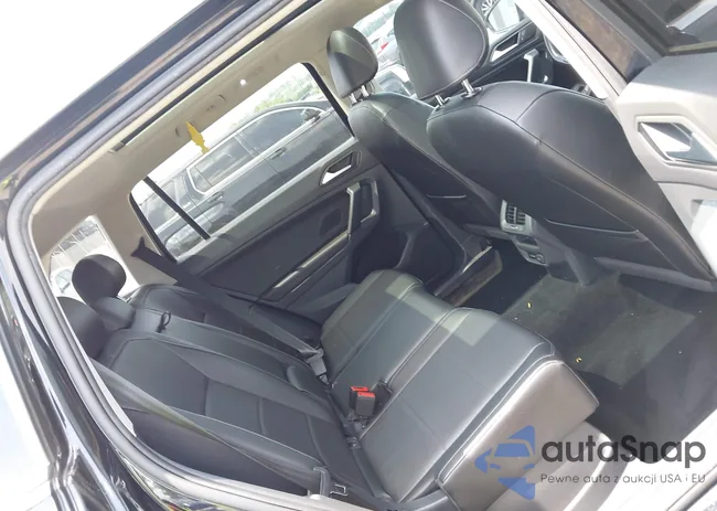 3VV2B7AX6KM007401: 42577918