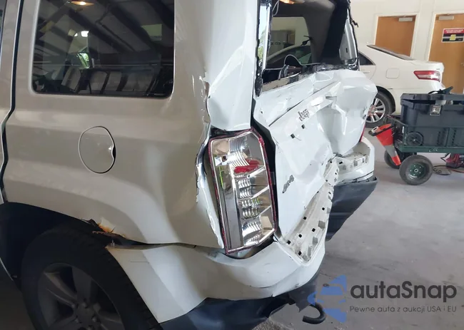 1C4NJRFB1ED687912: 42577920