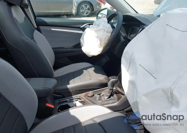 3VV4X7B22RM095614: 42578071