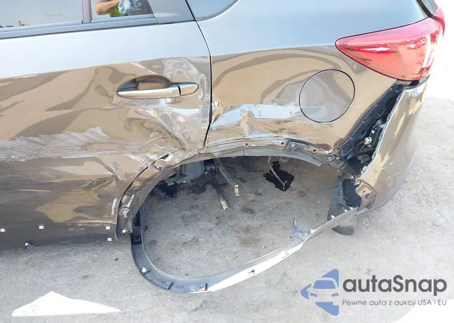 JM3KE4DY2G0693365: 42577091