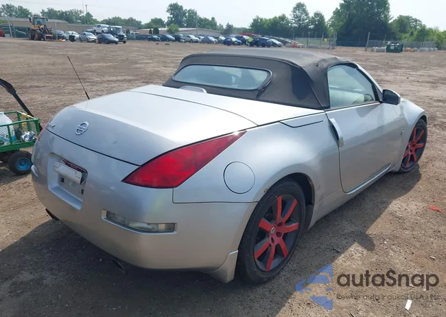 JN1AZ36D04T110639: 42577113