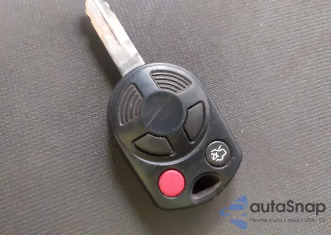 1FMCU92Z98KB27455: 42577135