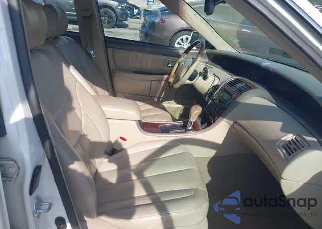 4T1BF28B33U303212: 42577409