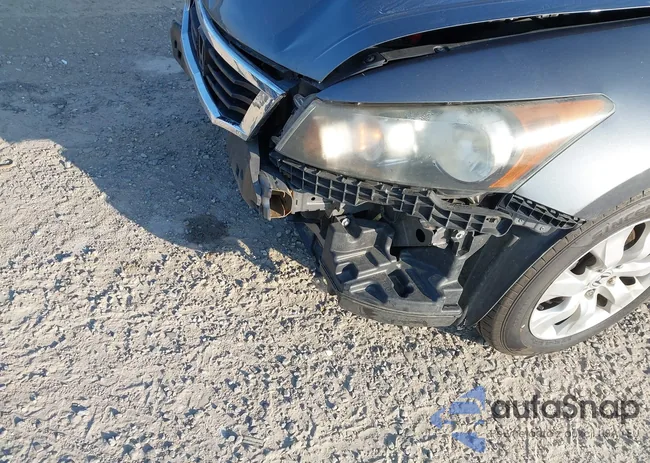 1HGCP2F77AA102577: 42578837