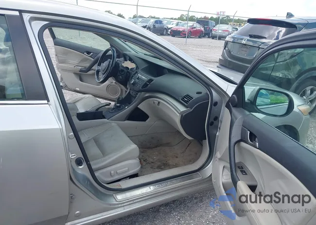 JH4CU2F66AC022656: 42579045