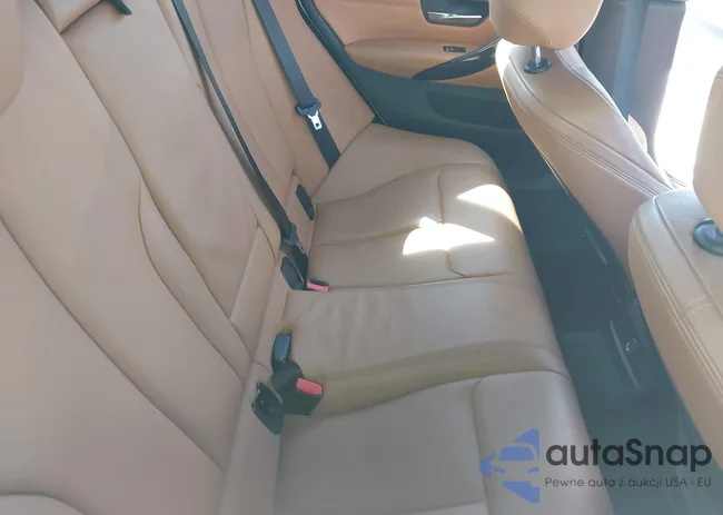 WBA4J1C5XJBG81026: 42578207