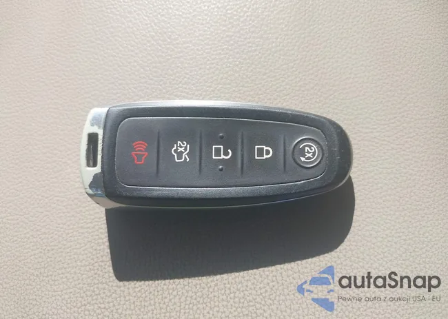 1FMCU9HD4KUC31939: 42578308