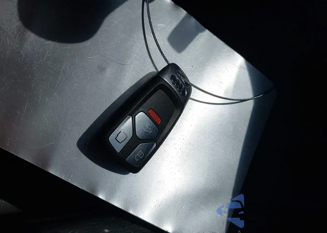 WA1VAAF70HD009518: 42578341