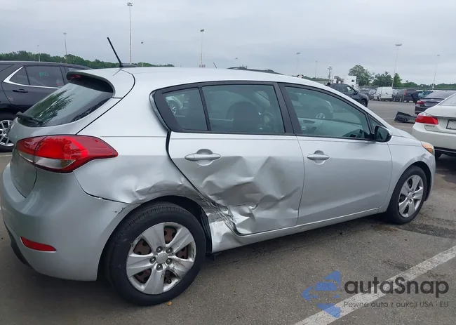 KNAFK5A89G5623780: 42579790