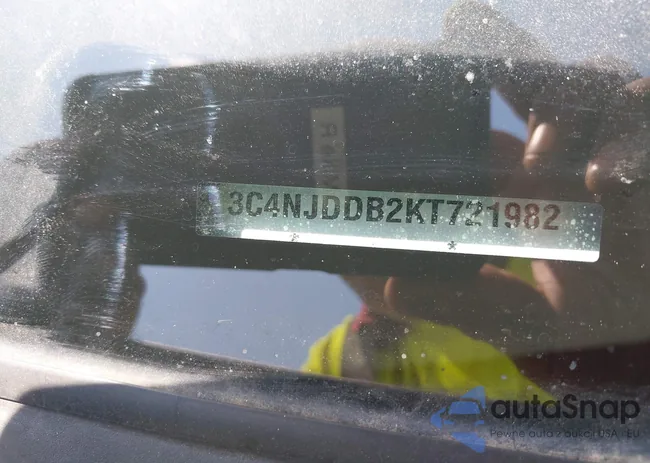 3C4NJDDB2KT721982: 42579838