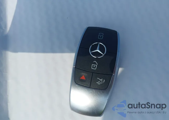 W1N4M4HB3RW360126: 42579161