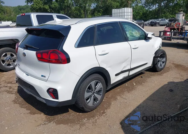 KNDCB3LC0M5467927: 42579197