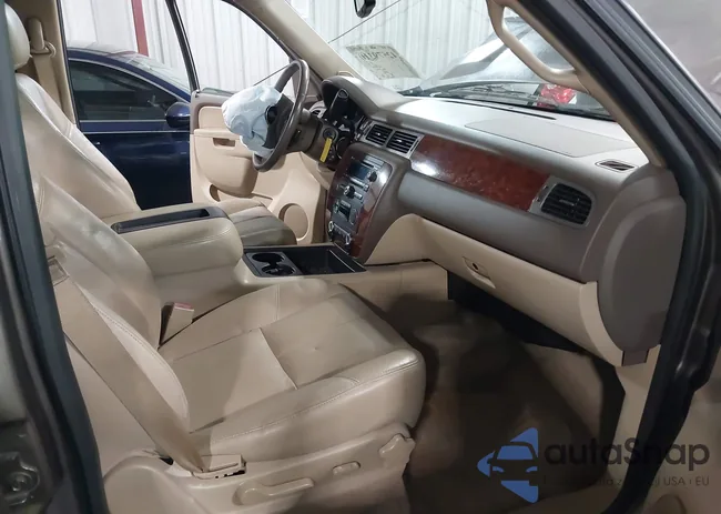 1GNSKBE01ER105065: 42579310