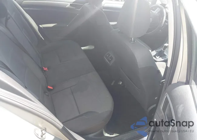 3VW217AU3GM051853: 42579365