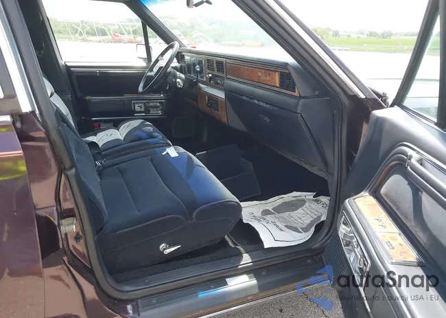 1LNBM81F6HY678663: 42579381