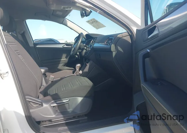 3VV1B7AX4NM044530: 42579412