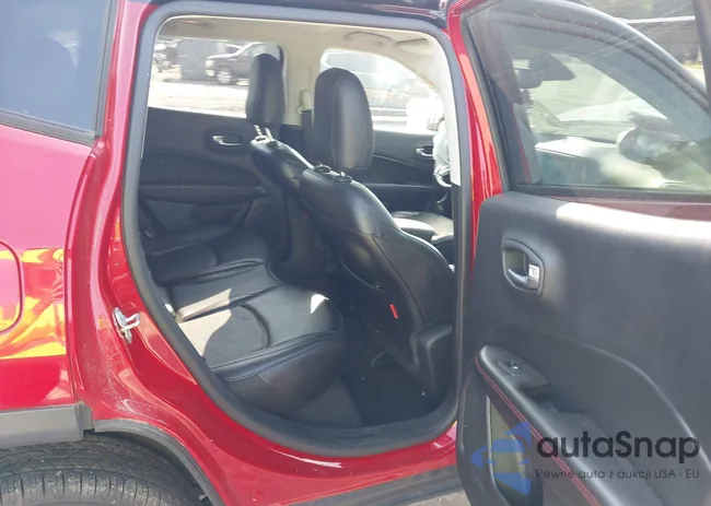 3C4NJDDB1LT221569: 42580735