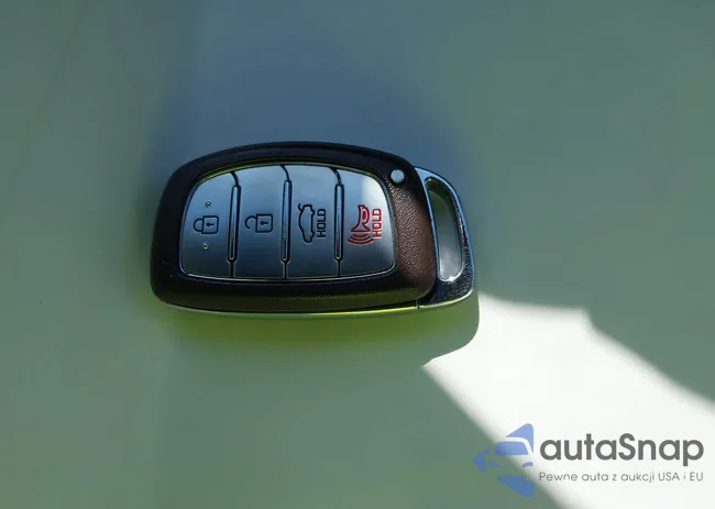 KMHD84LF9HU361809: 42580835