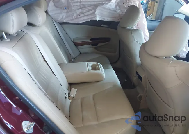 1HGCP2F89AA108938: 42581008