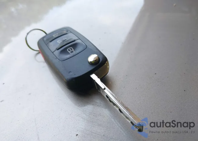 1VWAT7A37FC028556: 42581050