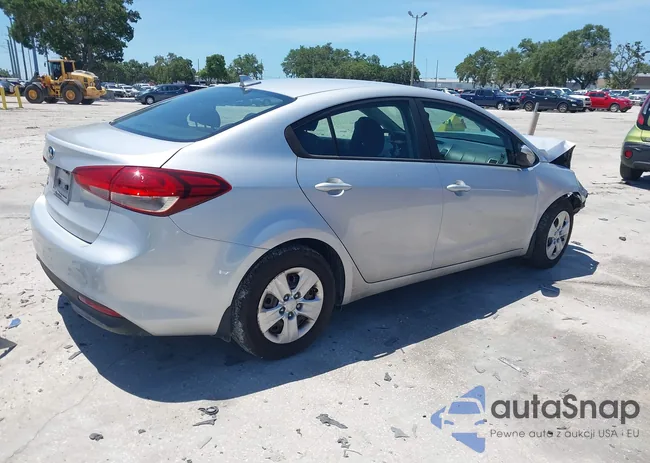 3KPFK4A76JE168113: 42581576