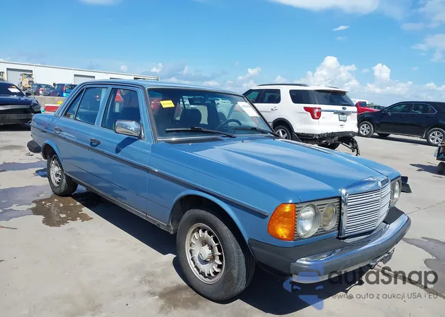 WDBAB23A0DB398608: 42581650